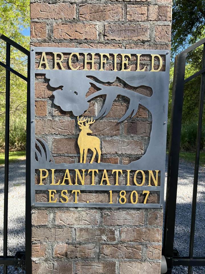 4644 Archfield Avenue - Photo 1