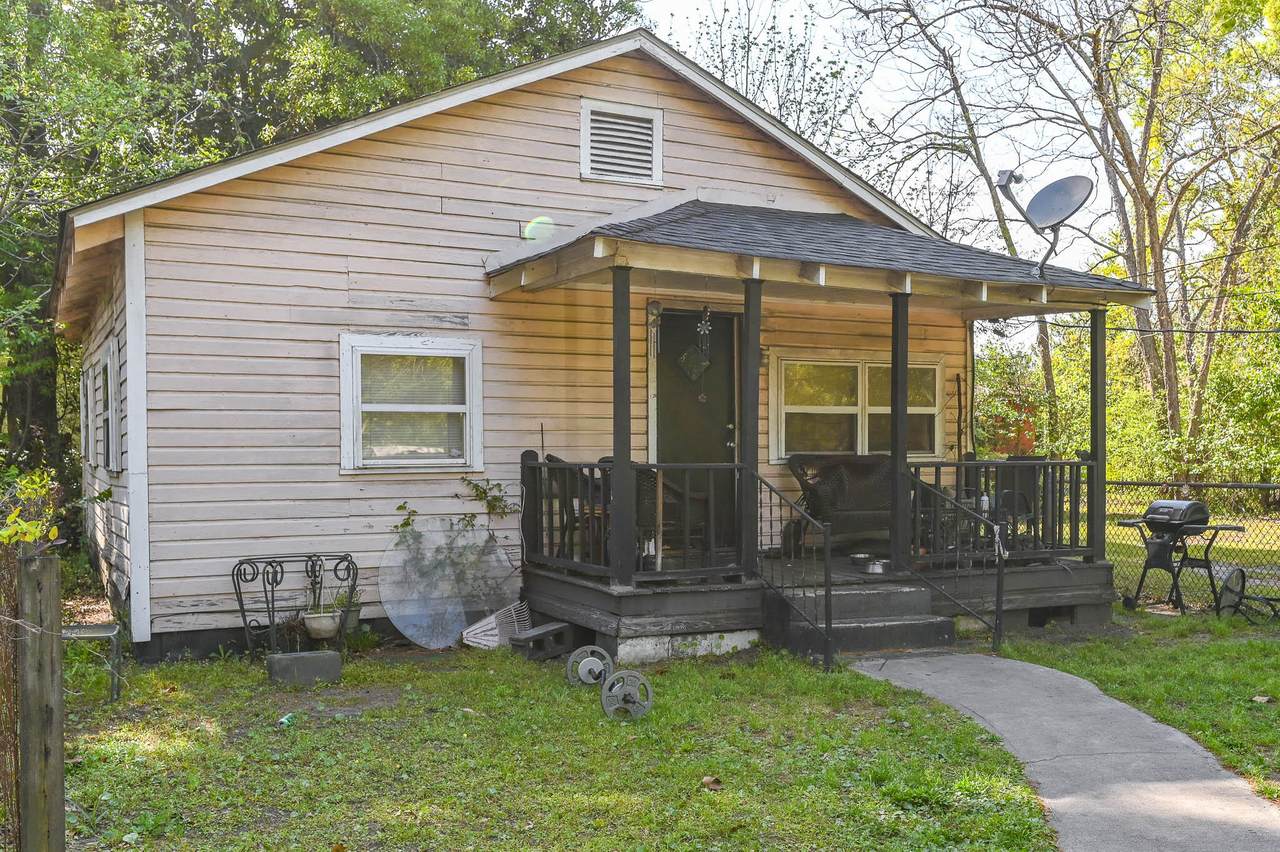 4673 Hassell Avenue - Photo 1