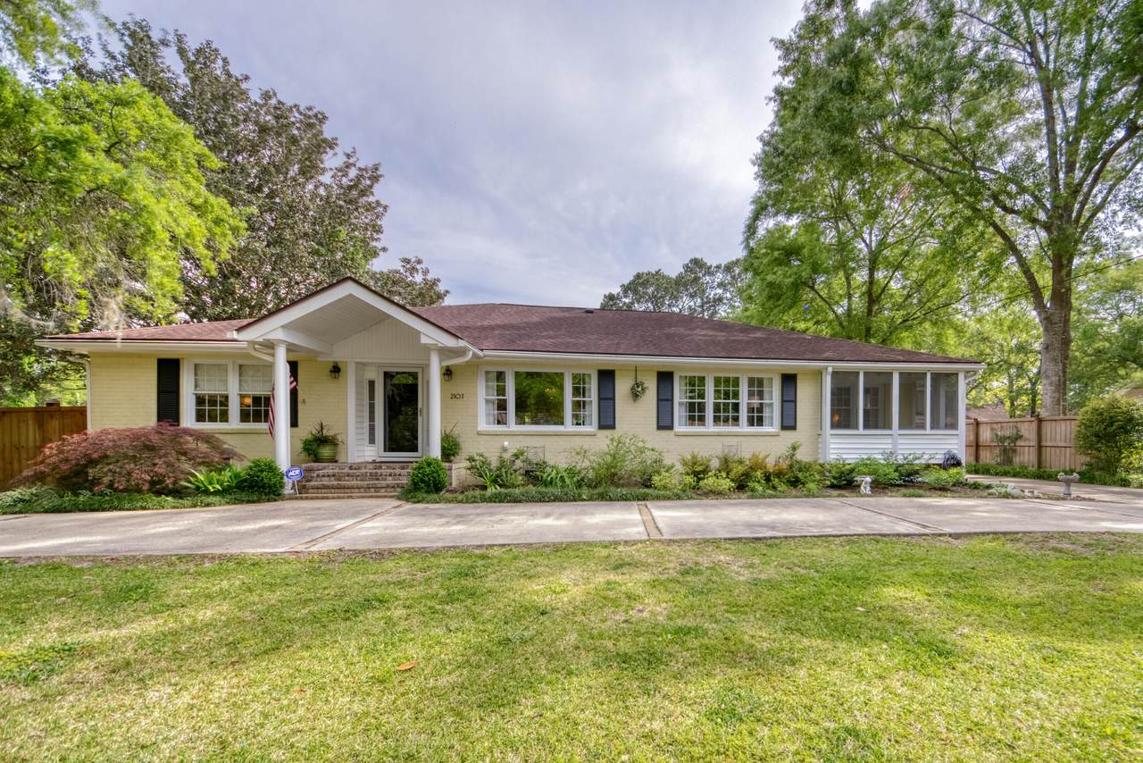 2107 Wappoo Hall Road - Photo 1