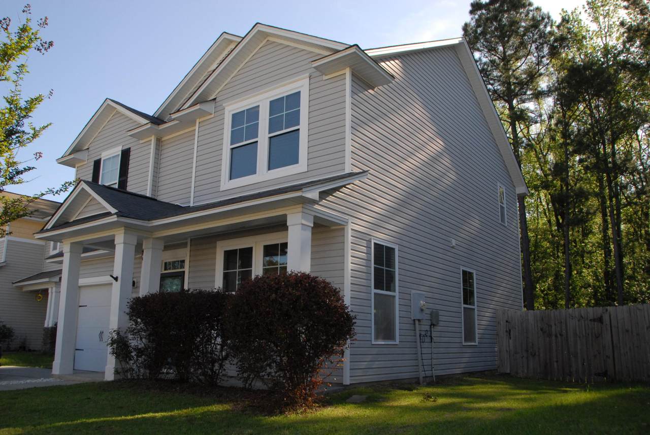 239 Oglethorpe Circle - Photo 1