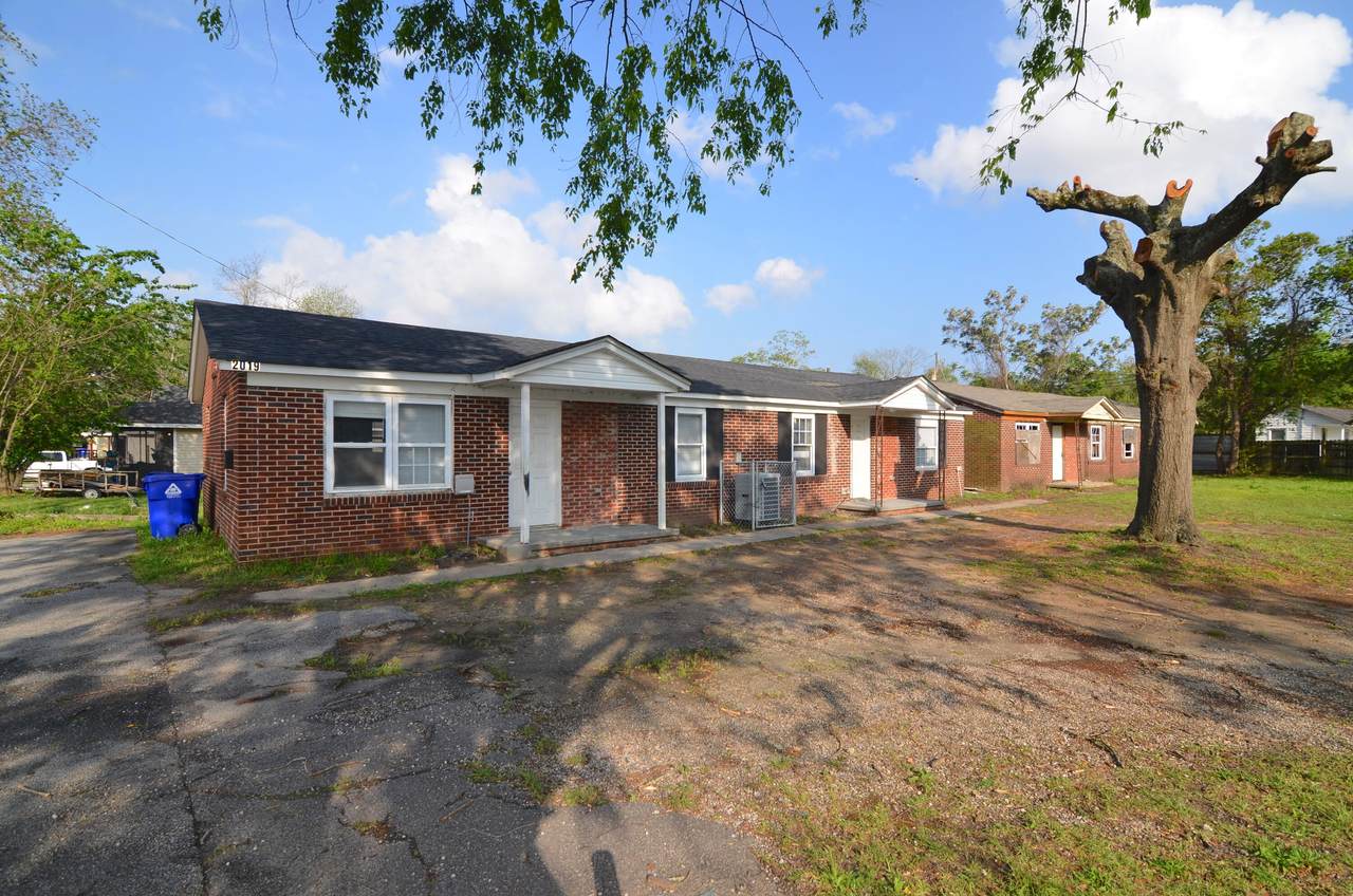 2019 Clement Avenue - Photo 1