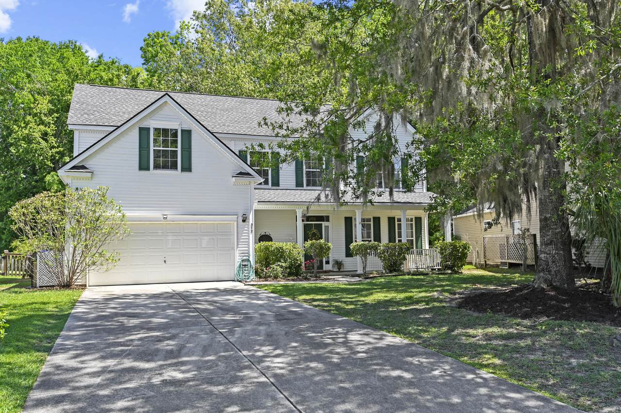 372 Twelve Oaks Drive - Photo 1