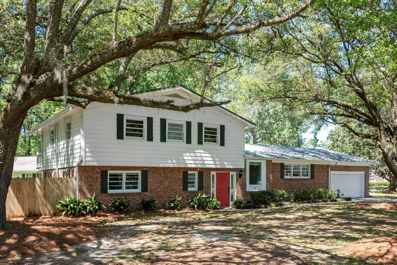 703 Canary Drive - Photo 1