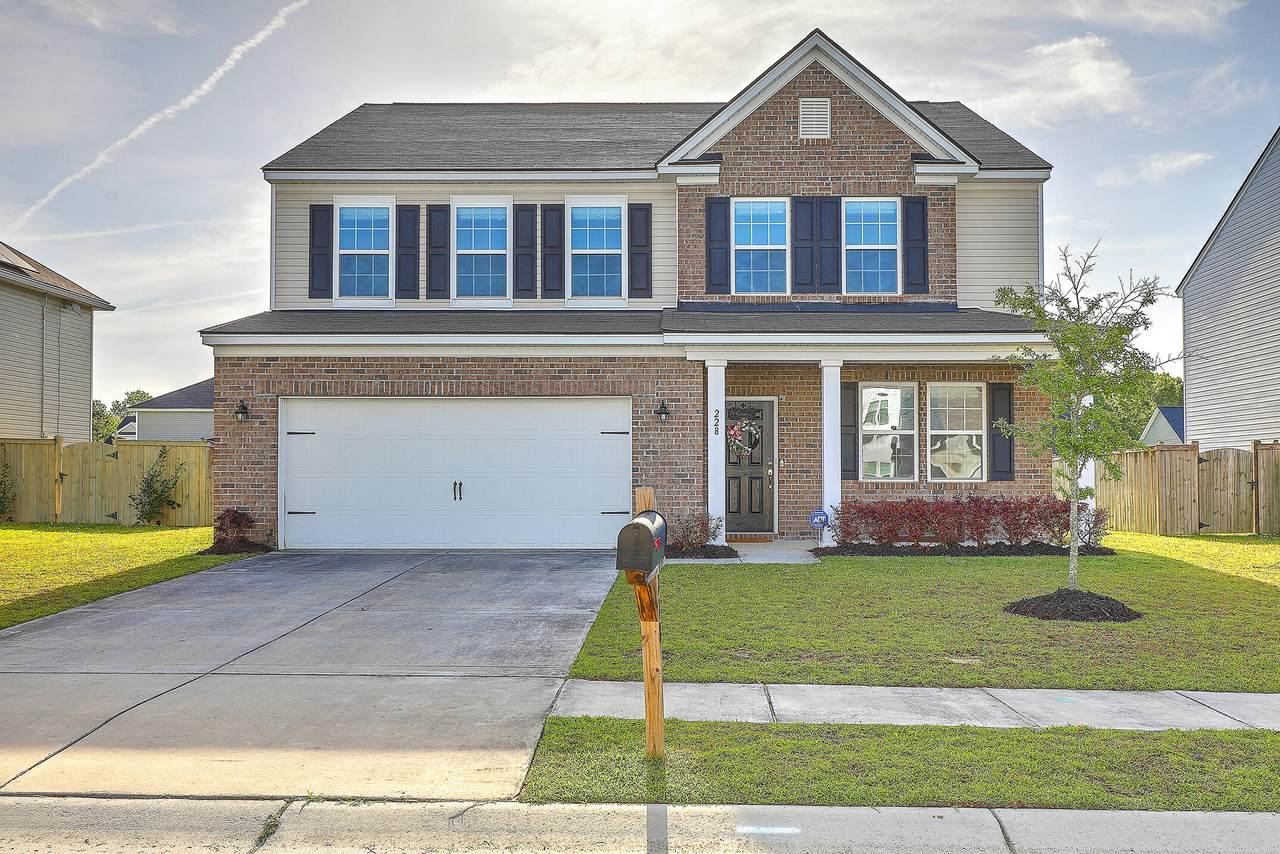 228 Wathen Drive - Photo 1
