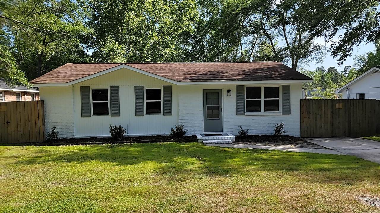 303 Tupperway Drive - Photo 1