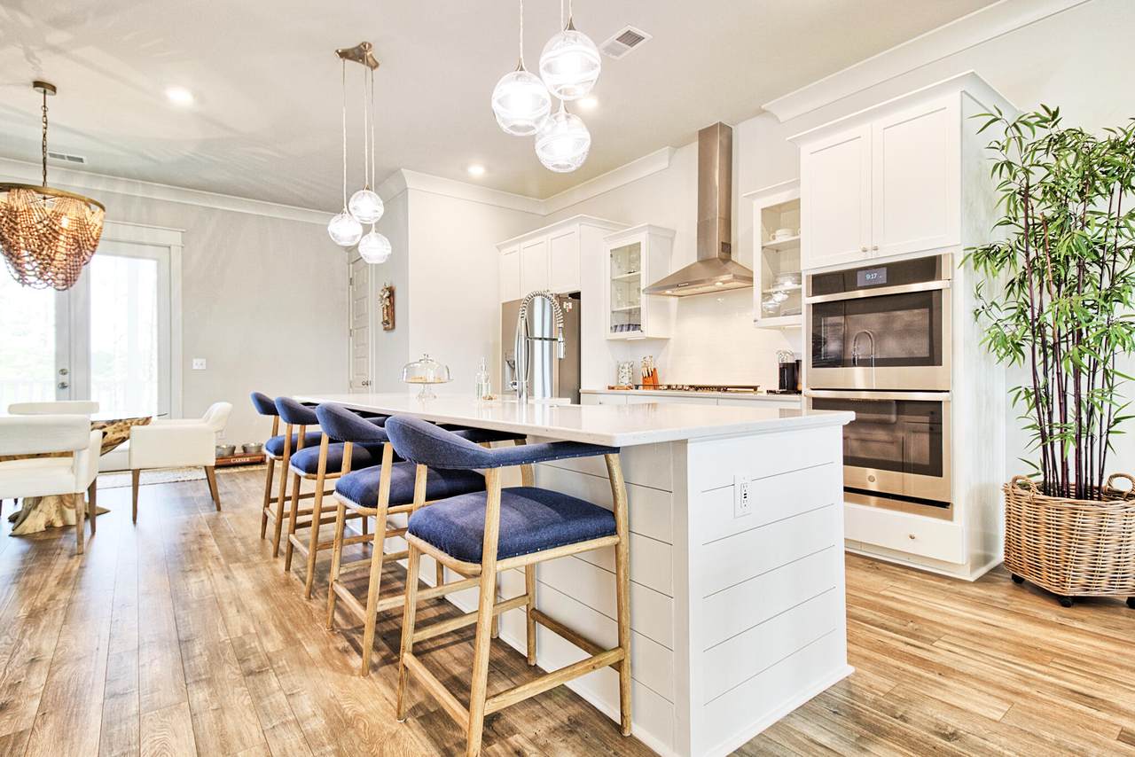805 Kings Oak Court - Photo 1