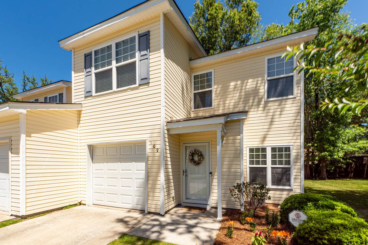 109 Grand Oaks Drive - Photo 1