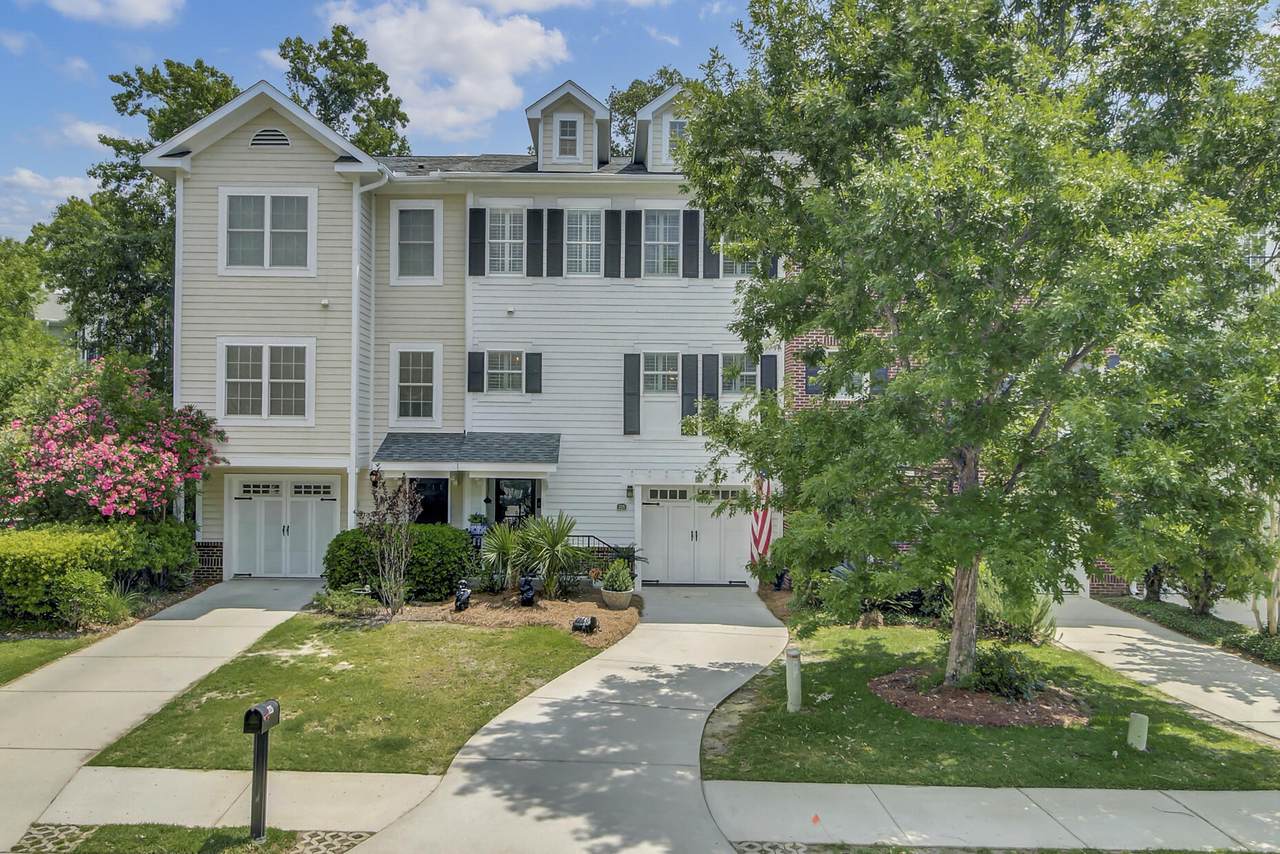 225 Etiwan Pointe Drive - Photo 1