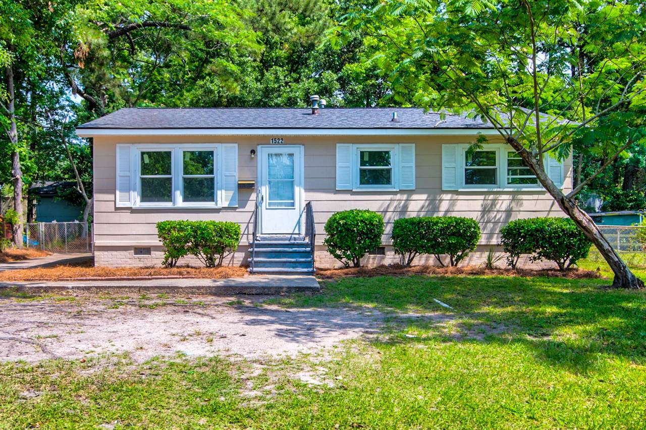 1522 Larry Street - Photo 1