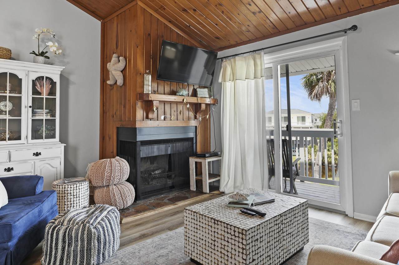 234 Driftwood Lane - Photo 1