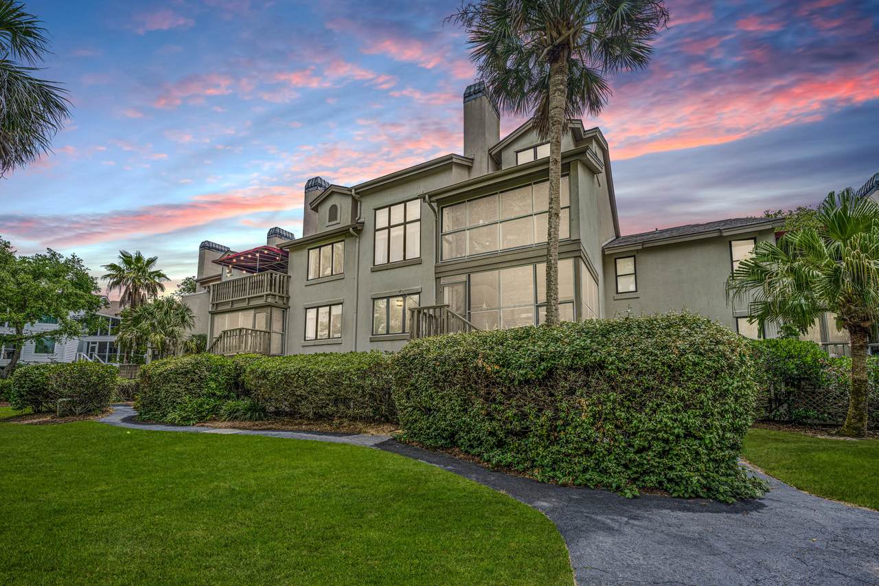 405 Yacht Harbor Court - Photo 1