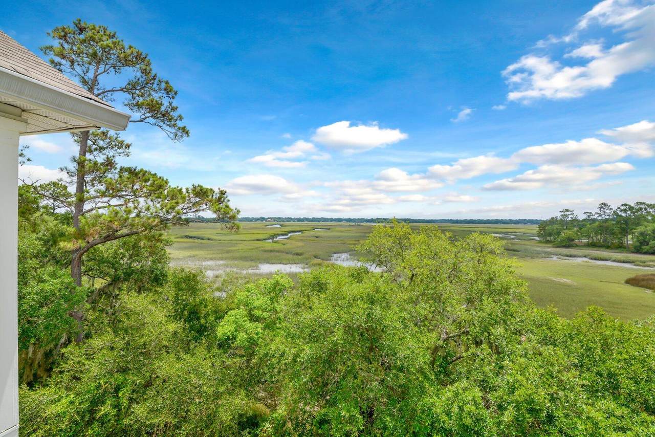 700 Daniel Ellis Drive - Photo 1