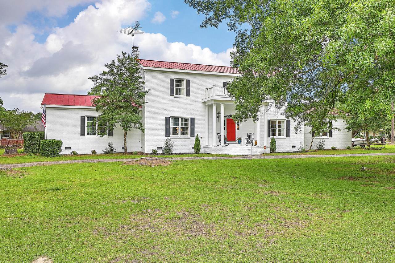 132 Sarah Street - Photo 1