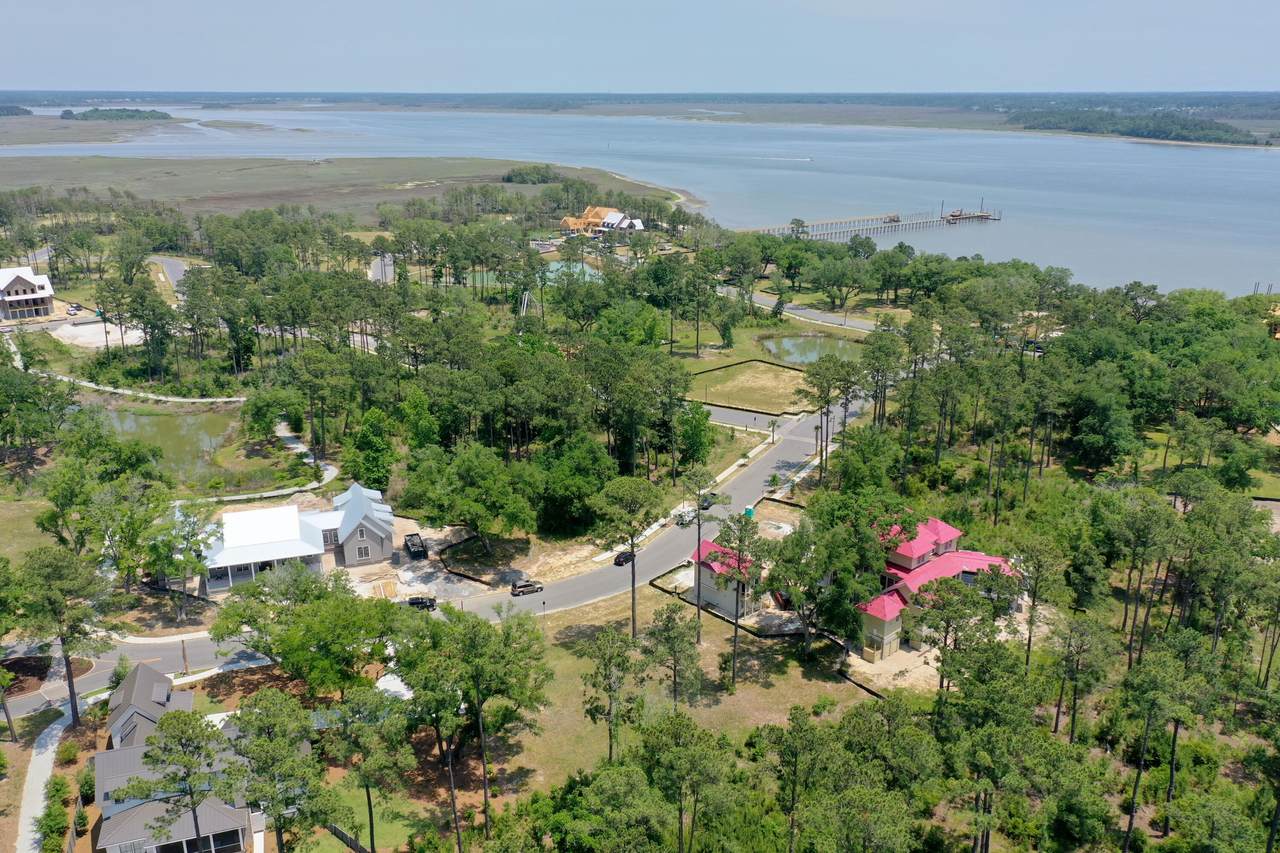 200 Captains Island Drive - Photo 1
