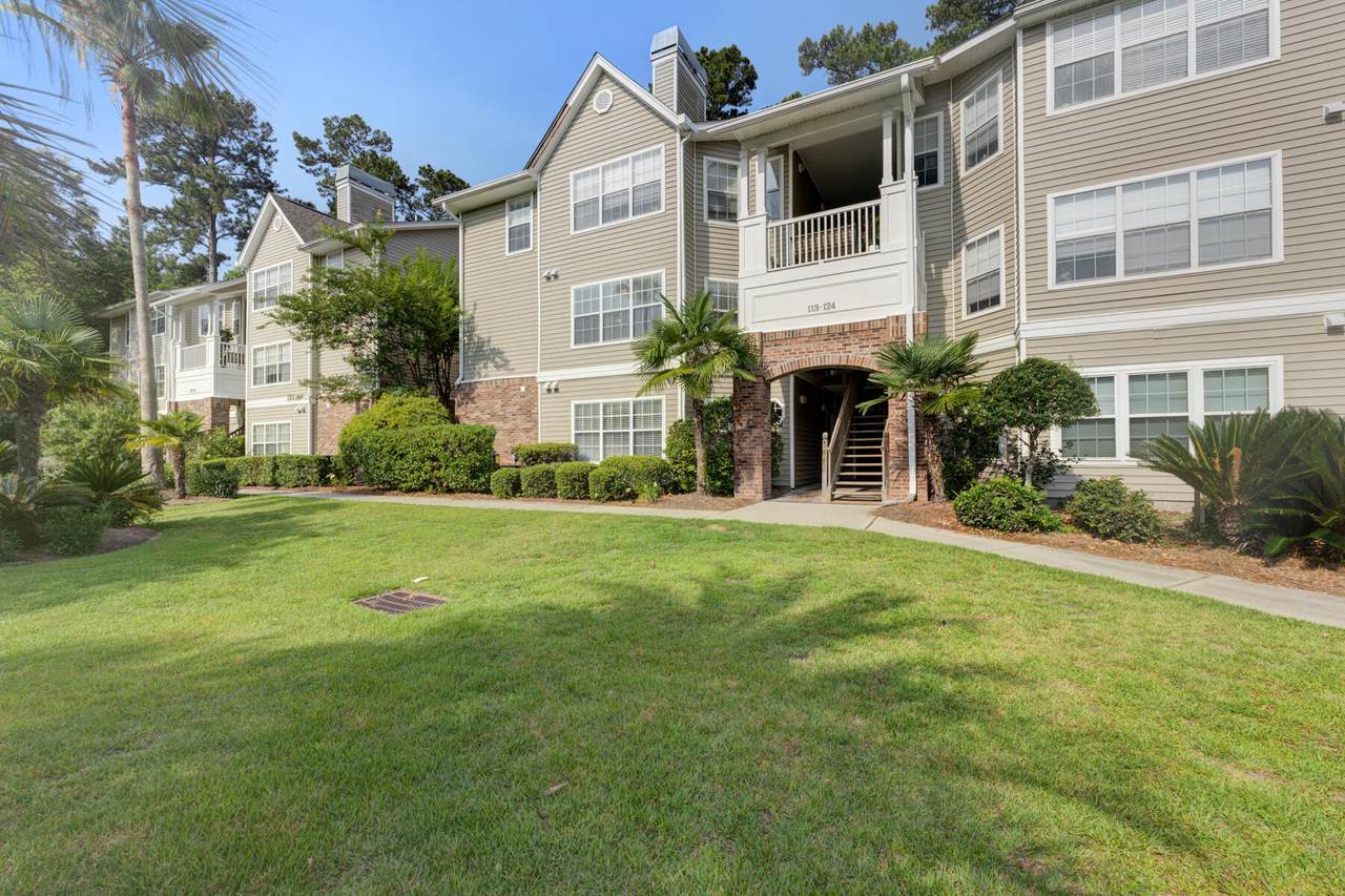 188 Midland Parkway - Photo 1