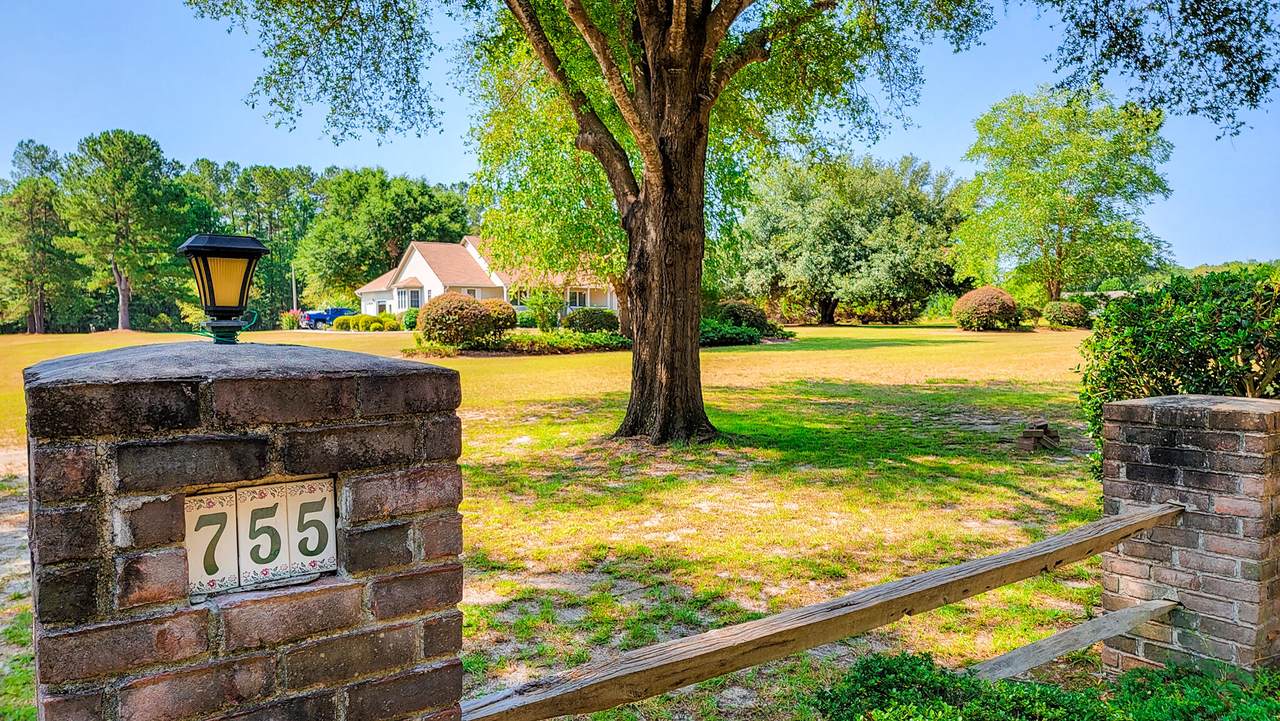 755 Sandy Springs Circle - Photo 1