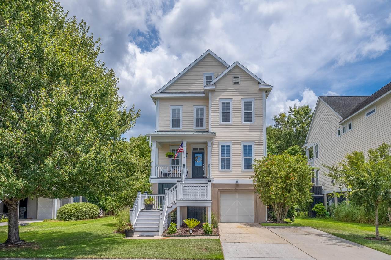 210 Clouter Creek Drive - Photo 1