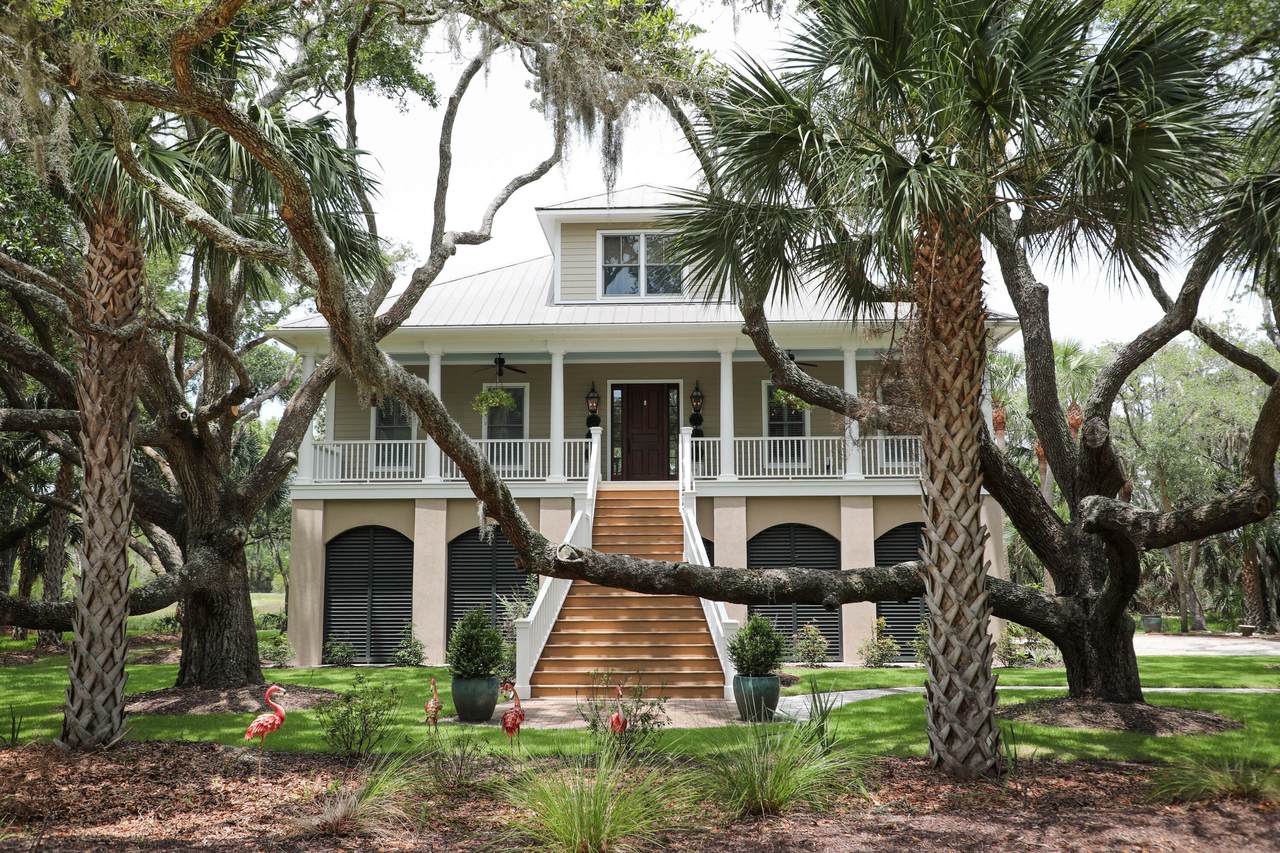 871 Hammocks Way - Photo 1