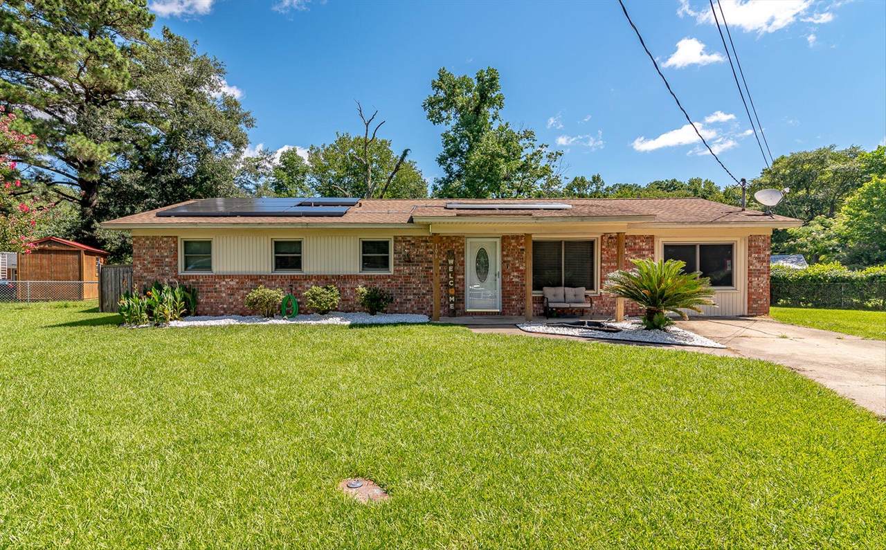 106 Robin Court - Photo 1