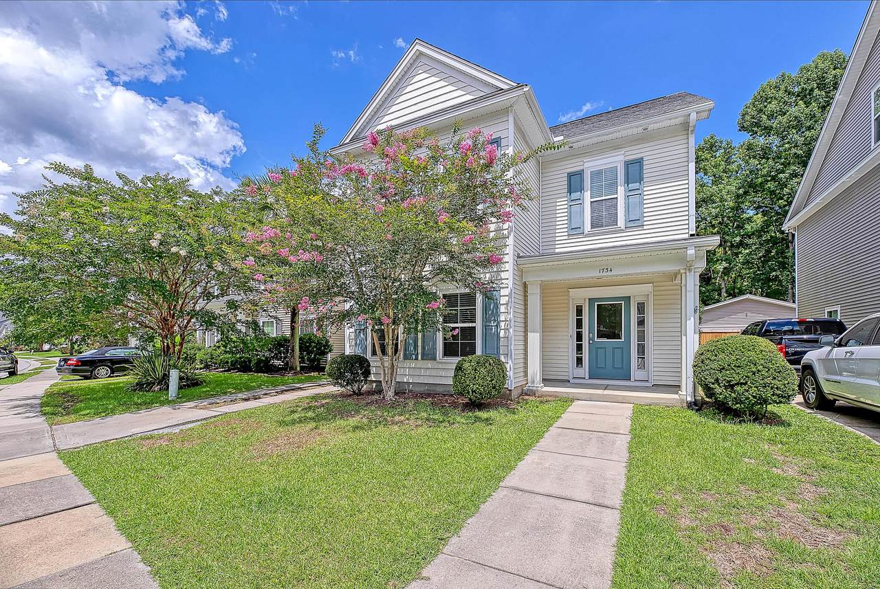 1734 Towne Street - Photo 1