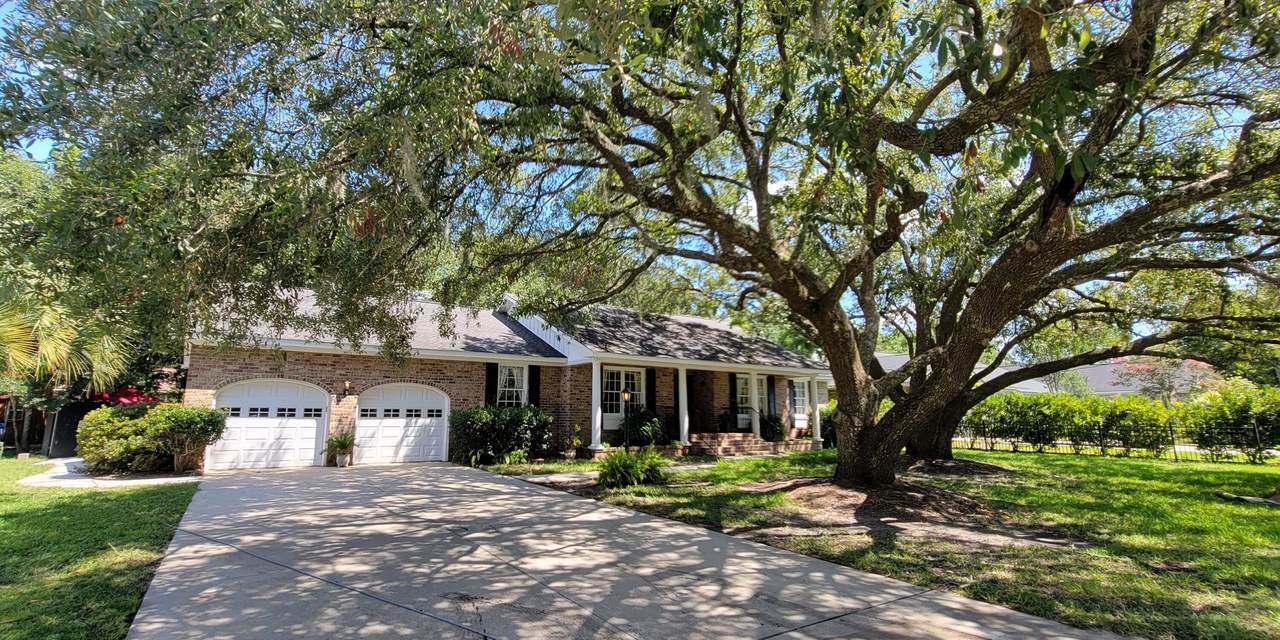 14 Lord Calvert Drive - Photo 1