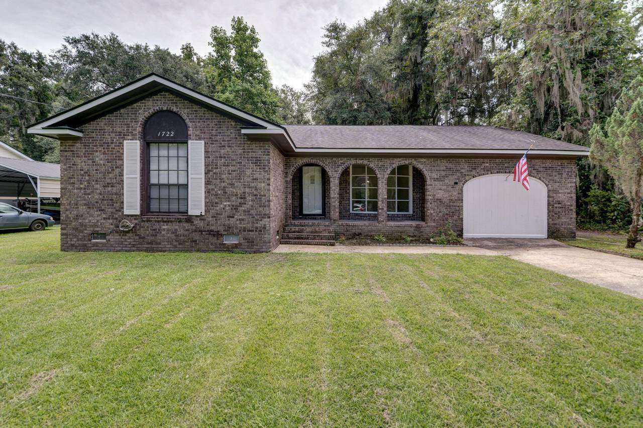 1722 Waterside Boulevard - Photo 1