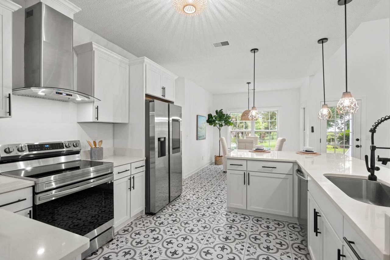 100 Oyster Point Row - Photo 1