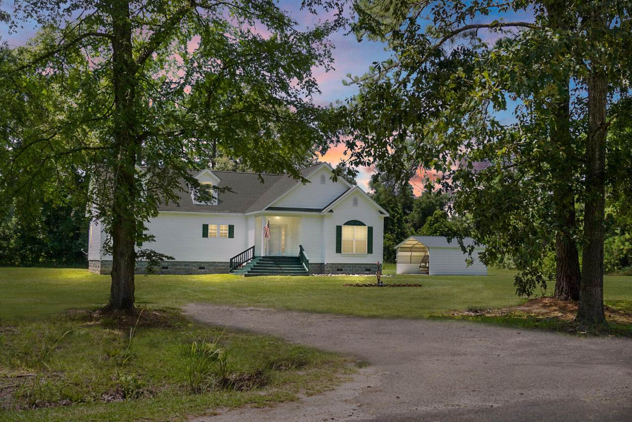 1061 Walter Road - Photo 1