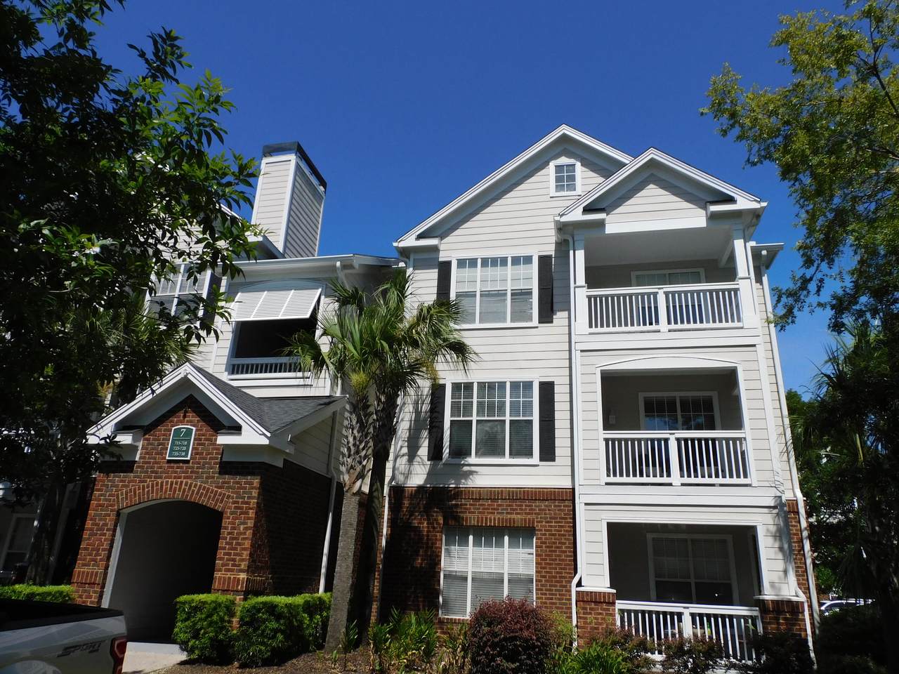 45 Sycamore Avenue - Photo 1