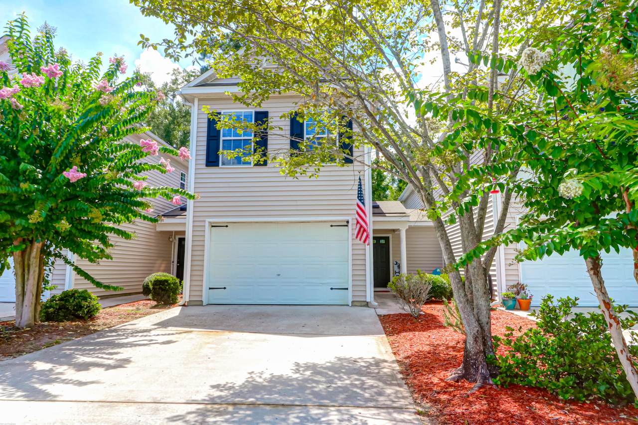1423 Saratoga Court - Photo 1