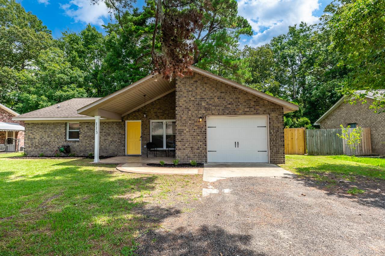 113 Pinewood Street - Photo 1