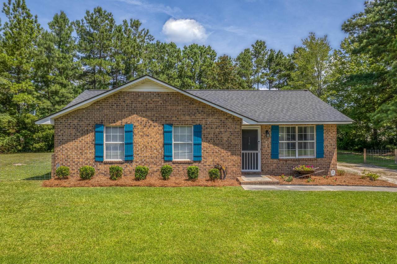 114 Mountain Pine Road - Photo 1
