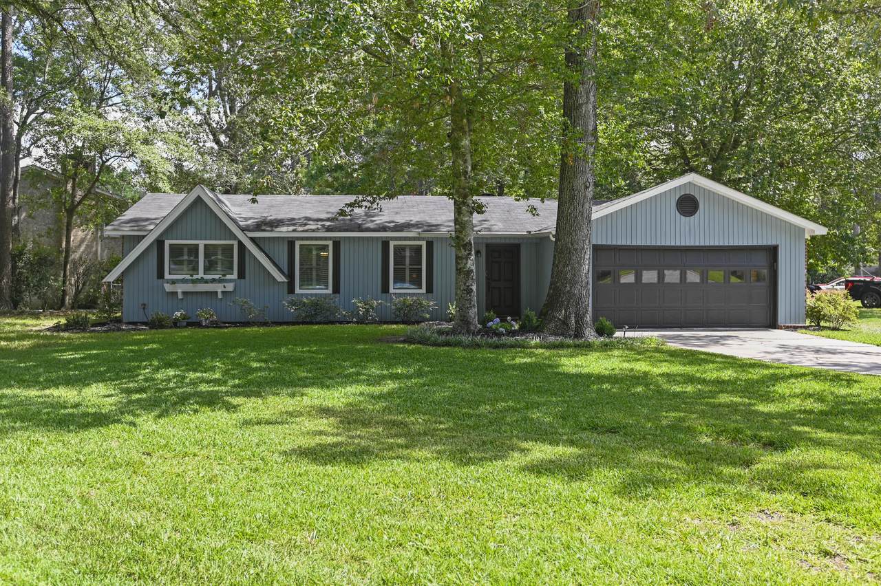 203 Bramblewood Drive - Photo 1
