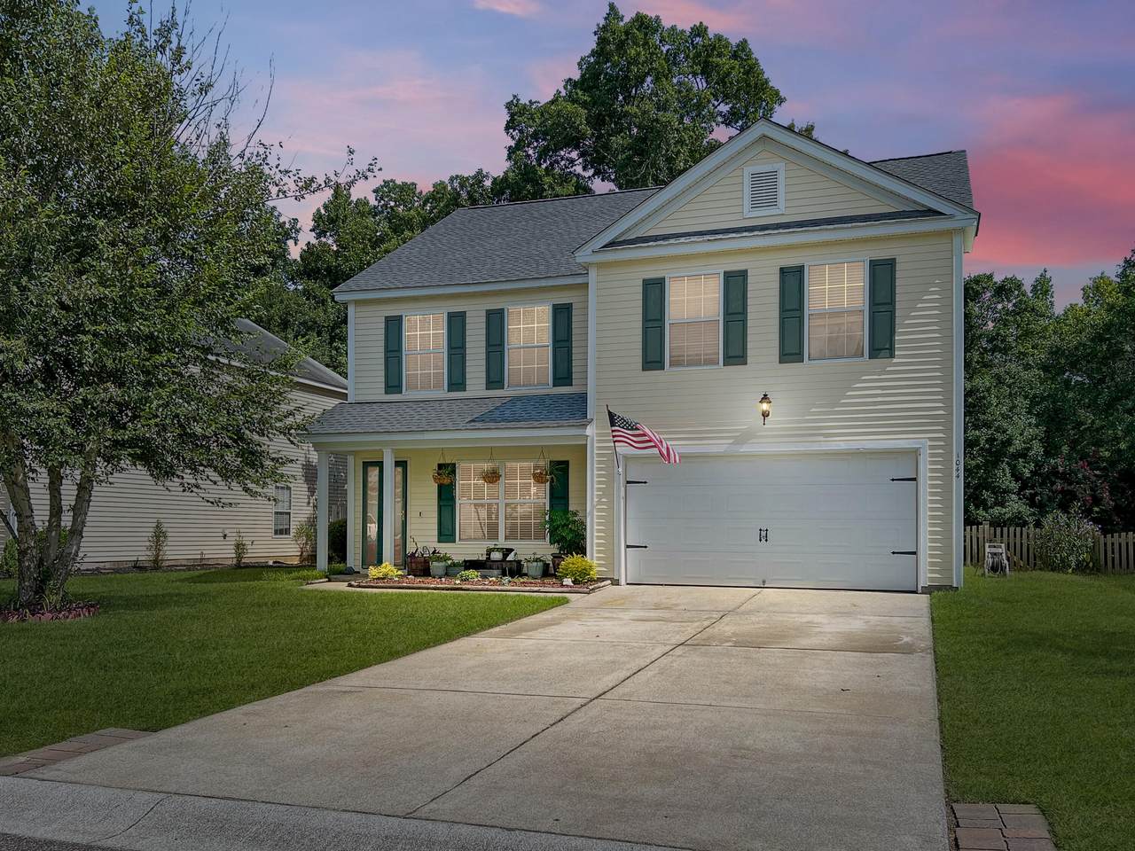 1044 Briar Rose Lane - Photo 1
