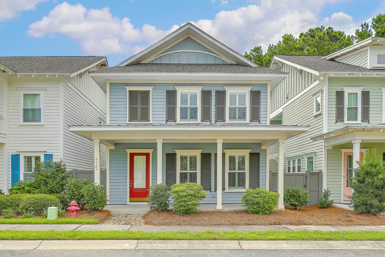 604 Ellingson Parkway - Photo 1