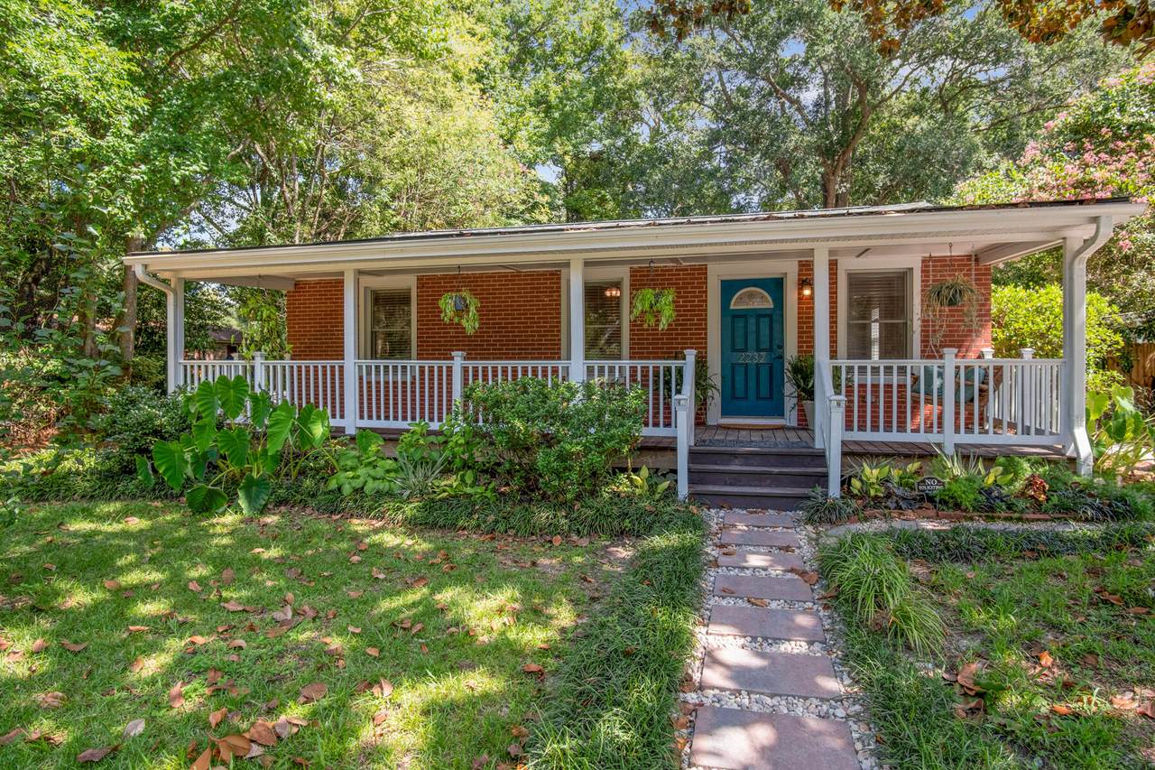 2232 Doris Drive - Photo 1