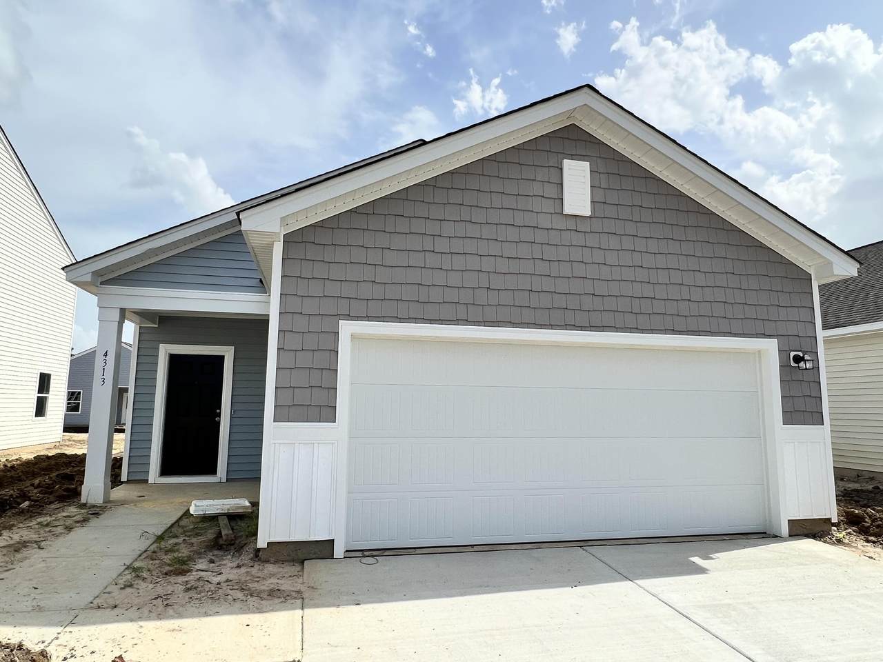 467 Pender Woods Drive - Photo 1