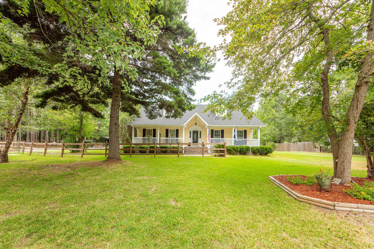 205 Saddle Lane - Photo 1