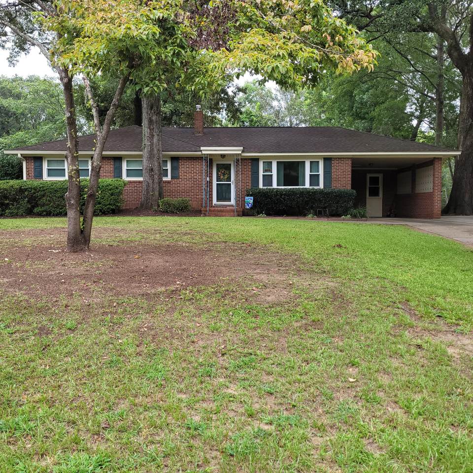 5812 Lakeview Drive - Photo 1
