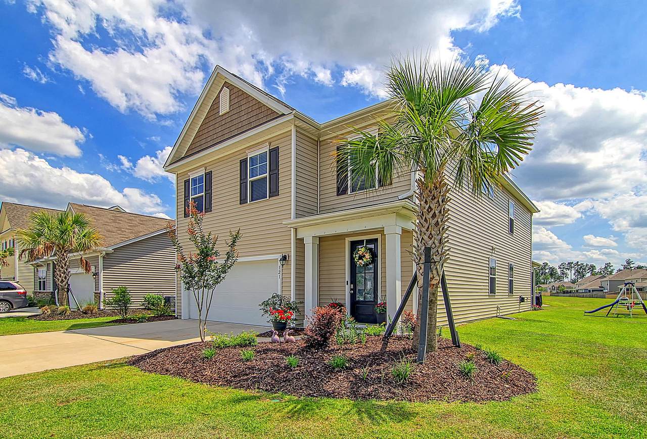121 Greenwich Drive - Photo 1