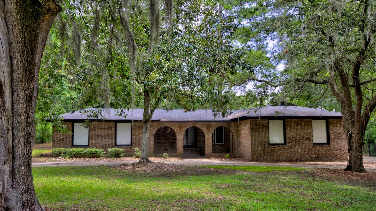 114 The Oaks Avenue - Photo 1