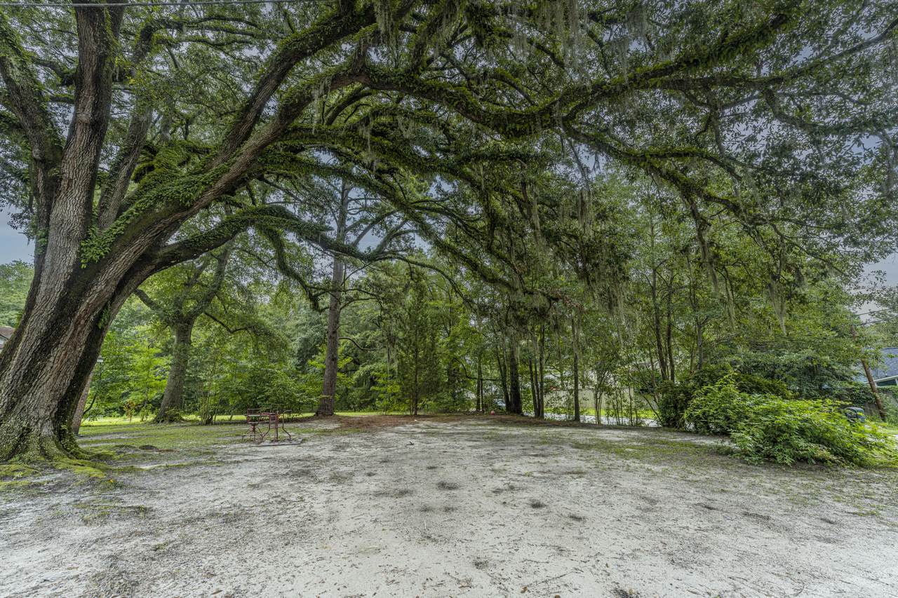 820 Gahagan Road - Photo 1