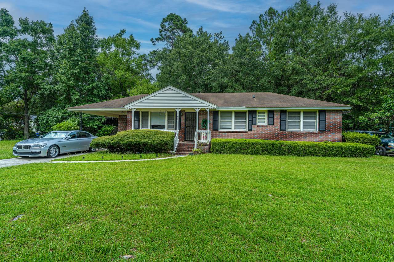302 Culver Avenue - Photo 1