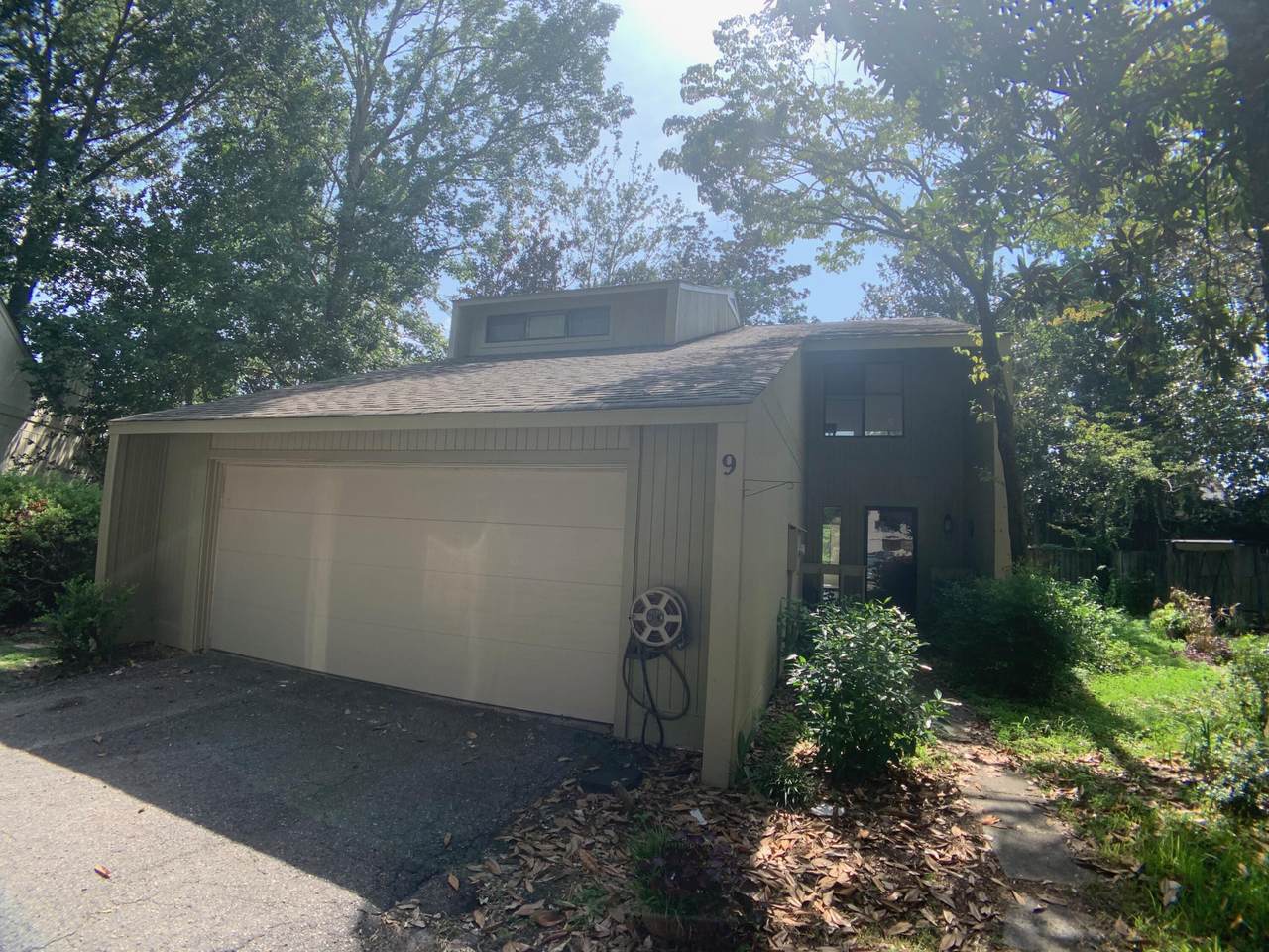 9 Stallion Court - Photo 1