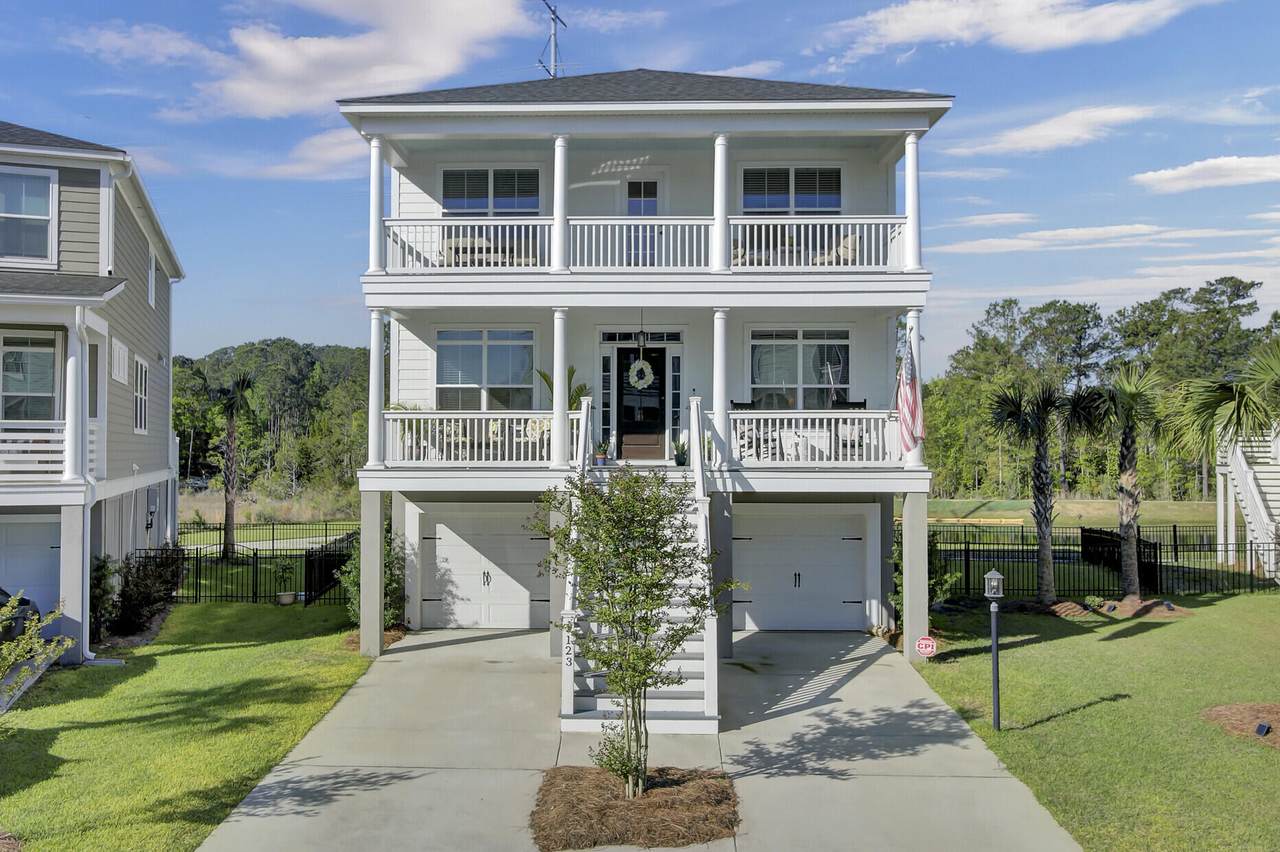 1123 Oak Bluff Avenue - Photo 1