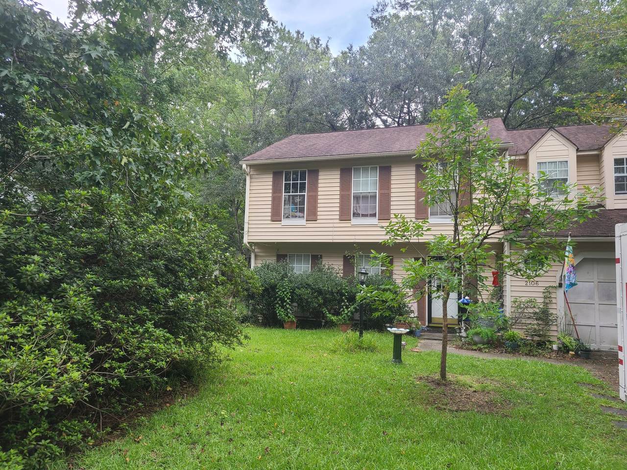 2106 Pinehurst Avenue - Photo 1