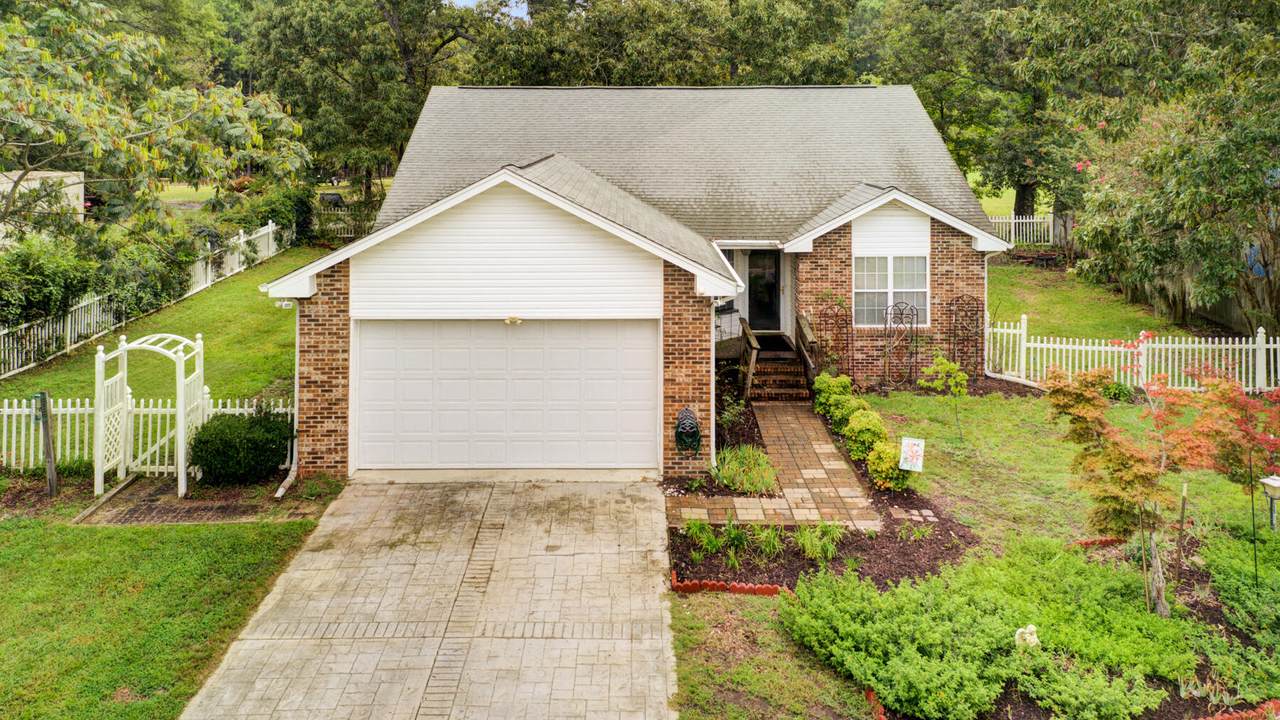 1575 Cottage Drive - Photo 1