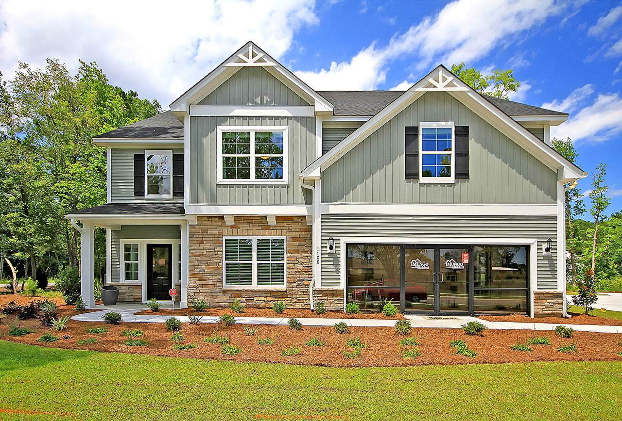558 Dunswell Drive - Photo 1