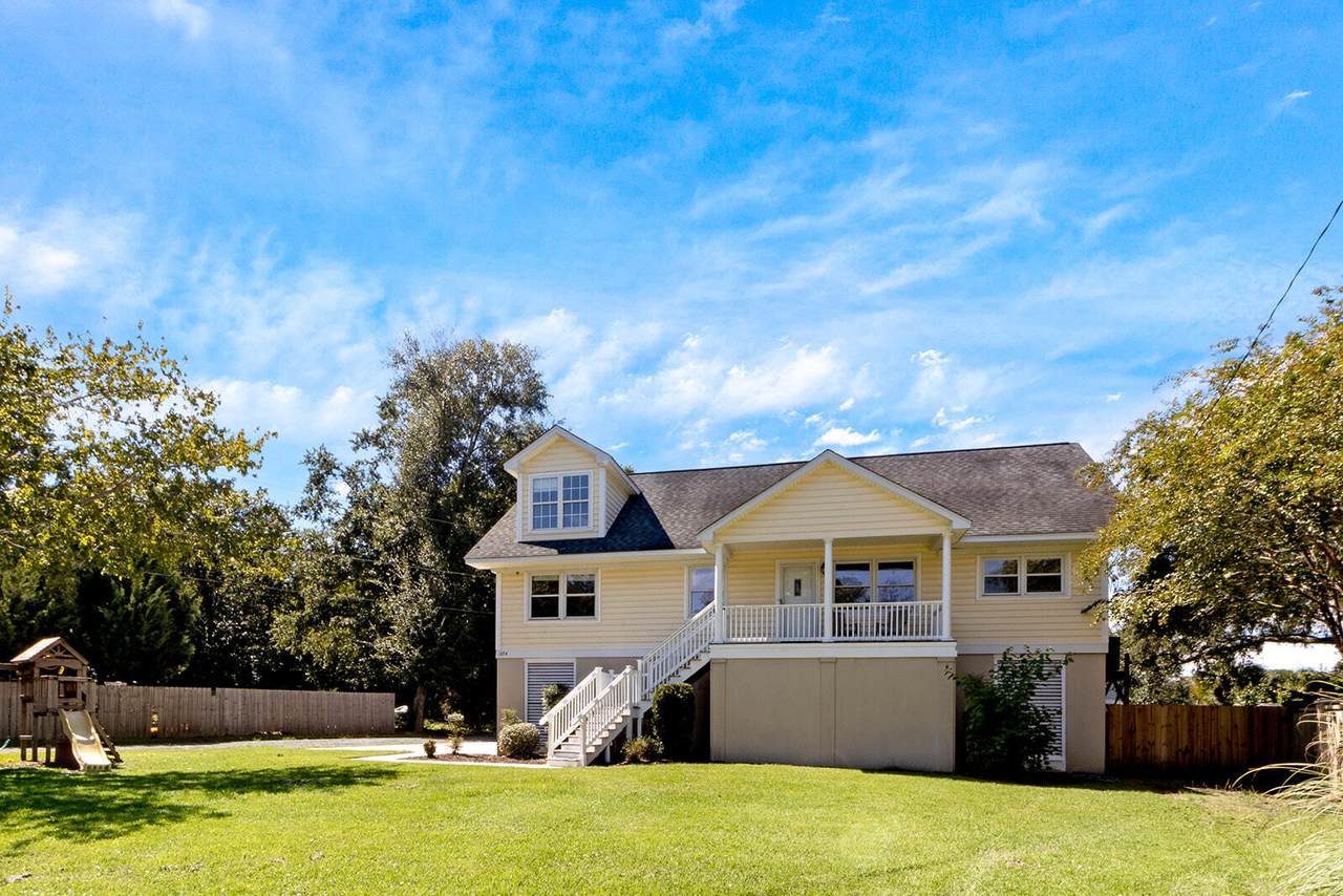 1834 Cornish Avenue - Photo 1