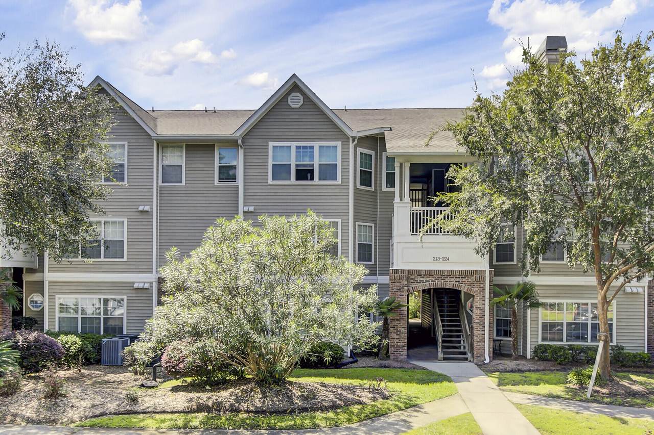 188 Midland Parkway - Photo 1